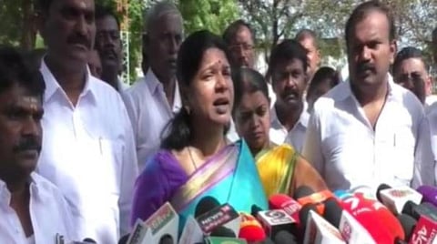 அதிமுகவின் சரித்திரம் தெரிந்தால் அமைச்சர் ஜெயக்குமார் அநாகரிகமாக பேசமாட்டார்: கனிமொழி