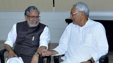 பிஹார் முதல்வர் பதவி: நிதிஷ் குமாருக்கு ஆதரவாக ட்வீட் செய்து நீக்கி, மீண்டும் ட்வீட் செய்த சுஷில் மோடி