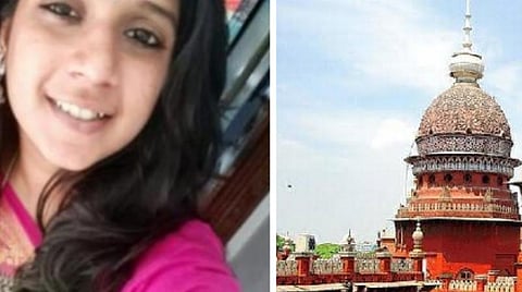 பேனர் விழுந்து இளம்பெண் பலியான விவகாரம்: இன்னும் எவ்வளவு லிட்டர் ரத்தம் தான் உங்களுக்குத் தேவைப்படும்? - அரசுக்கு உயர் நீதிமன்றம் கடும் கண்டனம்