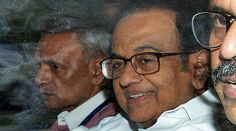 இந்த தேசத்துக்கு கடவுள் அருள் புரியட்டும்: பொருளாதார பின்னடைவை சுட்டிக்காட்டி ப.சிதம்பரம் ட்வீட்