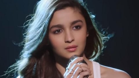 பாலிவுட் நடிகை ஆலியா பட்