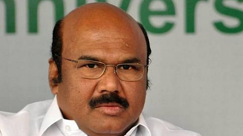 'கத்தியோடு போஸ் கொடுக்கும் விஜய்; தலையைப் போலத்தான் வால் இருக்கும்'- அமைச்சர் ஜெயக்குமார் சரமாரி குற்றச்சாட்டு