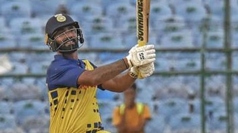 சரிந்த தமிழக அணியை தூக்கி நிறுத்திய கேப்டன் தினேஷ் கார்த்திக் : விஜய் ஹசாரே ட்ராபியில் அபார வெற்றி