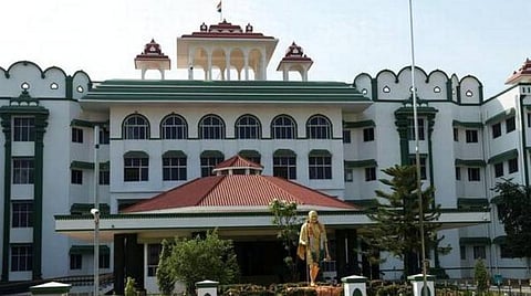 நக்கீரன் கோபால் மீதான இரு அவதூறு வழக்குகள் ரத்து: உயர் நீதிமன்ற கிளை உத்தரவு