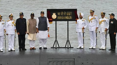 ஐஎன்எஸ் காந்திரி நீர்மூழ்கி கப்பலை நாட்டுக்காக அர்ப்பணித்த காட்சி : படம் பிடிஐ