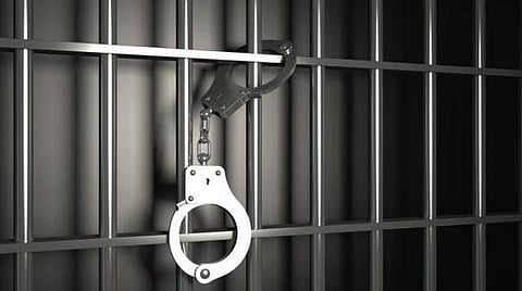 காரைக்குடியில் சாமியாருடன் சேர்ந்து கணவரை கொலை செய்த மனைவி கைது