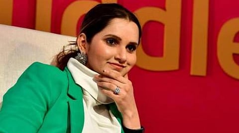 வெயிலில் விளையாடினால் கறுப்பாகி விடுவாய், உனக்குத் திருமணம் ஆகாது: சிறுபிராய முட்டுக்கட்டைகள் பற்றி சானியா வேதனை