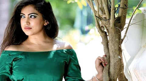 சொந்த மொழி வேண்டாம்