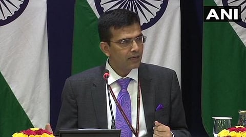 மத்திய வெளியுறவுத்துறை செய்தித்தொடர்பாளர் ராவேஷ் குமார் நேற்று பேட்டி அளித்த காட்சி : படம் ஏஎன்ஐ