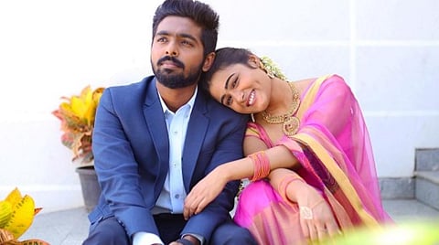 முதல் பார்வை: 100% காதல்