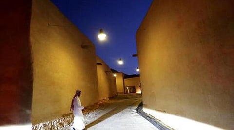 உறவு முறையில்லாத சுற்றுலாப் பயணிகள் ஓட்டல் அறைகளைப் பகிர்ந்துகொள்ள சவுதி அனுமதி