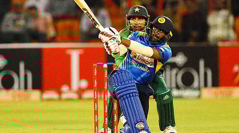 அதிரடியாக பேட் செய்த இலங்கை அணி வீரர் ராஜபக்சே