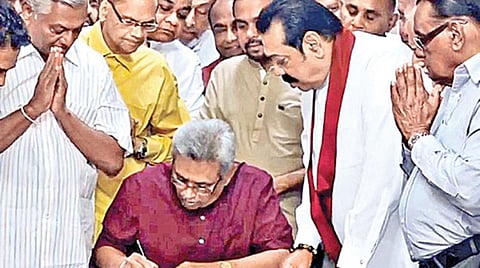 வேட்புமனுத் தாக்கல் செய்யும் கோத்தபாய ராஜபக்ச.