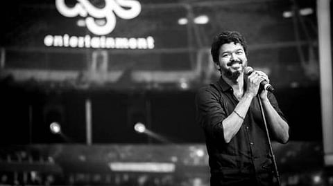 விஜய் படத்துக்குத் தொடரும் சோதனை: 'தளபதி 64' படப்பிடிப்பு தள வீடியோக்களும் லீக்