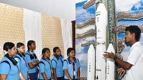 ககன்யான் திட்டத்தை நோக்கி இஸ்ரோ நகர்கிறது: மஹேந்திரகிரி உந்தும வளாக மைய இயக்குநர் பேட்டி