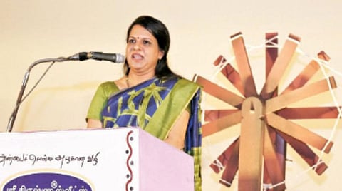 தன் வாழ்க்கையையே செய்தியாக்கினார் காந்தி- பட்டிமன்றப் பேச்சாளர் பாரதி பாஸ்கர் கருத்து