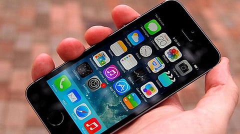 செல்போனுக்குத் தடையில்லை: பின்வாங்கிய உ.பி. அரசு- என்ன காரணம்?