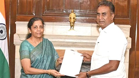 உள்ளாட்சி அமைப்புகளுக்கான நிலுவைத் தொகை ரூ.6,375 கோடியை விடுவிக்க வேண்டும் நிர்மலா சீதாராமனிடம் எஸ்.பி.வேலுமணி கோரிக்கை