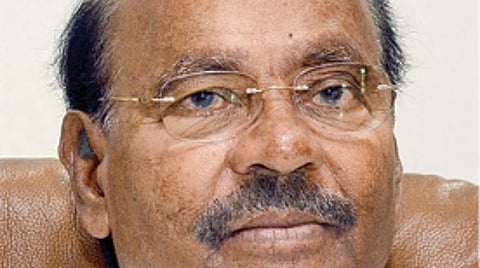 சிறப்பாசிரியர்கள் நியமனத்தில் குளறுபடி தமிழ்வழியில் படித்தவர்கள் புறக்கணிப்பு: பாமக நிறுவனர் ராமதாஸ் குற்றச்சாட்டு