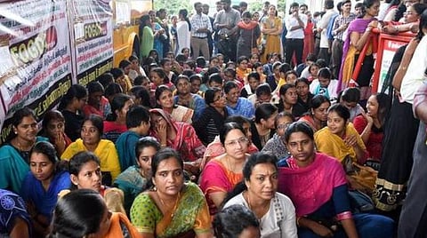 போராட்டத்தில் ஈடுபட்டிருந்த மருத்துவர்கள்