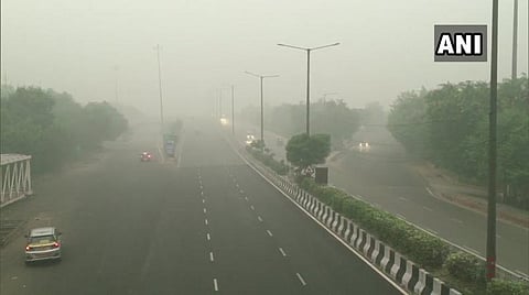 டெல்லியில் அபாயக் கட்டத்தை எட்டியுள்ள காற்று மாசு : படம் ஏஎன்ஐ