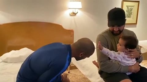 ரோஹித் சர்மா மகளுடன் விளையாடும் ஷிகர் தவண்: வைரலான வீடியோ