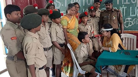 புனித அந்தோணியார் பள்ளியில் இலவச கண் பரிசோதனை முகாம்