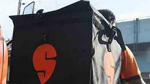 ஸ்விக்கி உள்ளிட்ட உணவு டெலிவரி ஆப்களுக்கு விஜயவாடா ஹோட்டல்கள் சங்கம் கடும் எதிர்ப்பு