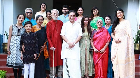 சலூனில் வேலை பார்த்த பணக்கார வீட்டுப் பிள்ளை நான்: கமல்