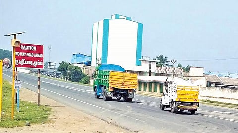 விபத்துகளுக்கு காரணமாகும் புறவழிச் சாலைகள்