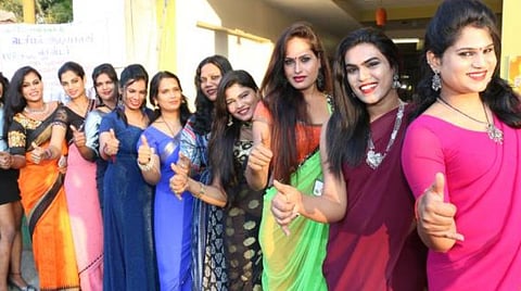 திருநங்கைகளை திமுகவில் சேர்ப்பதற்கு கட்சி விதிகளில் திருத்தம்; 10 தீர்மானங்கள்