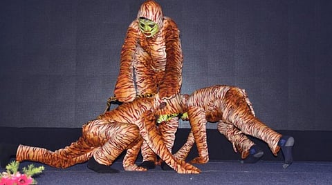 சர்வதேச அறிவியல் திருவிழாவில் அசத்திய அங்கம்பாக்கம் அரசு பள்ளி மாணவர்கள்