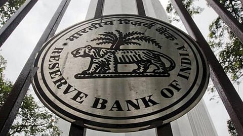 பள்ளி மாணவர்களிடையே நிதி குறித்து விழிப்புணர்வு: நிதிசார்ந்த கல்வியறிவு திட்டத்தை முழுமையாக செயல்படுத்த நடவடிக்கை - அனைத்து மாநிலங்களுக்கும் ரிசர்வ் வங்கி அறிவுறுத்தல்