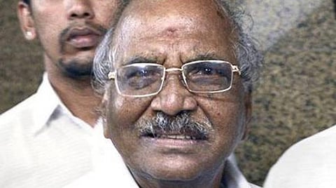 அவைத்தலைவர் மதுசூதனன் தலைமையில் அதிமுக பொதுக்குழு நாளை கூடுகிறது