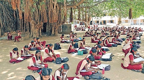 அதிக மதிப்பெண்ணுக்கு ஆர்வத்துடன் படிப்போம்!- பிளஸ் 2 ஆங்கிலம்