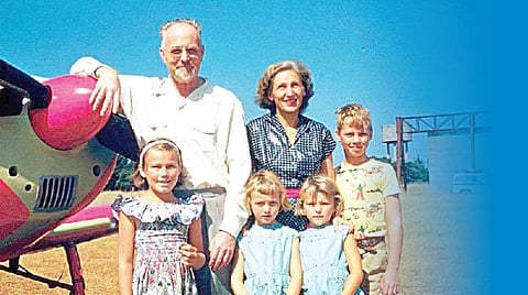 நவீனத்தின் நாயகன் 02: தாத்தா கையை வெச்சா!