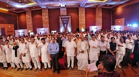 அஜித் பவாருக்கு கொறடா உத்தரவு பிறப்பிக்க உரிமையில்லை: சரத் பவார் திட்டவட்டம்