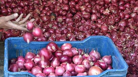 வெங்காயம் விலை ரூ.120 ஆக உயர்வு