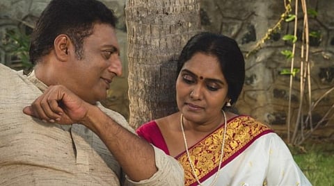 முதல் பார்வை: அழியாத கோலங்கள் 2