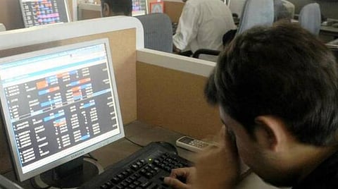 2-வது காலாண்டு ஜிடிபி: பங்குச்சந்தைகளில் வர்த்தகம் சரிவு