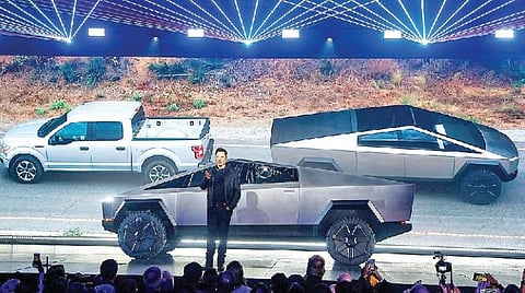 இனி படங்களில் மட்டுமல்ல; நிஜத்திலும் பார்க்கலாம்: அறிமுகமானது டெஸ்லாவின் சைபர் டிரக்