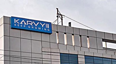 பங்கு வர்த்தக மோசடி எதிரொலி கார்வி நிறுவனத்தின் தரகு உரிமம் ரத்து