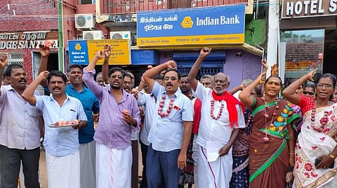 வெங்காயத்தை அடகு வைத்து வங்கிக் கடன்; ராமேசுவரத்தில் இந்திய கம்யூனிஸ்ட் நூதனப் போராட்டம்