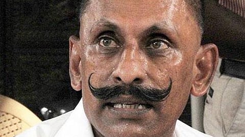 சிலை கடத்தல் தொடர்பான ஆவணங்களை ஒப்படையுங்கள்: பொன் மாணிக்கவேலுவுக்கு ஏடிஜிபி கடிதம்