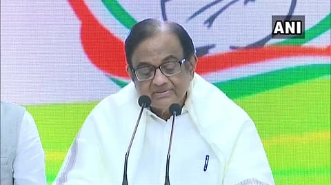 பொருளாதார வீழ்ச்சி மனிதர் உருவாக்கிய பேரழிவு: மத்திய அரசு மீது சிதம்பரம் கடும் சாடல்