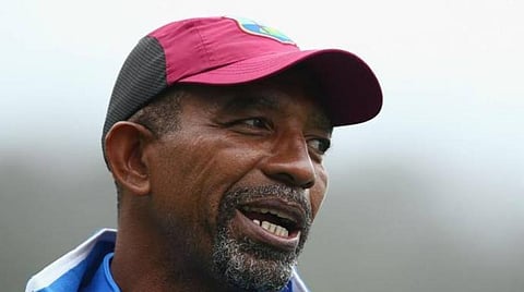 கோலியை வீழ்த்துவது எப்படி? - வழக்கத்துக்கு விரோதமான வழிமுறைகளுடன் புதிர் போட்ட பில் சிம்மன்ஸ்