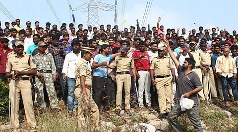 என்கவுன்ட்டர் நாளில் இலவசமாக காபி, டீ விநியோகம்