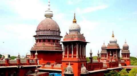 சட்டப் பேரவையில் தீர்மானம் நிறைவேற்றி 13 ஆண்டுகள் நிறைவு: உயர் நீதிமன்றத்தில் தமிழ் அலுவல் மொழியாவது எப்போது? - மத்திய அரசுக்கு வழக்கறிஞர் சங்கங்கள் கடிதம்