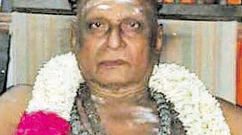 காஞ்சிபுரம் தொண்டை மண்டல ஆதீன மடத்தில் நித்யானந்தாவின் வெளிநாட்டு பக்தர்கள் வந்து தங்கியுள்ளனர்- கோசாலை கட்டும் பணி முடியும் வரை தங்கியிருக்கப் போவதாக தகவல்