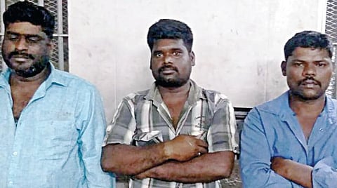 வழிப்பறியில் ஈடுபட்டு கைதானவர்கள்.